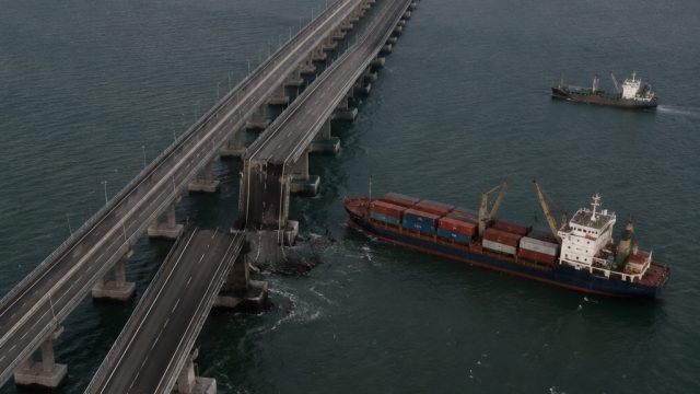 Impact of the Recent Bridge Destruction in Crimea on Local Logistics